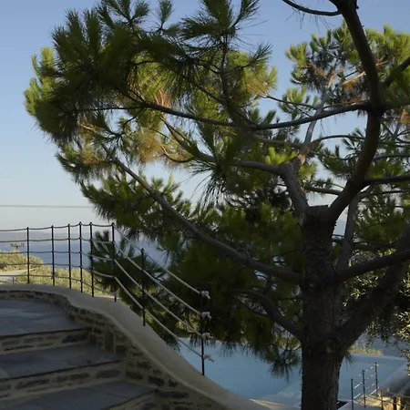 2 Cypresses With Private Pools