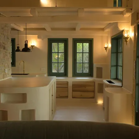 2 Cypresses With Private Pools Villa *