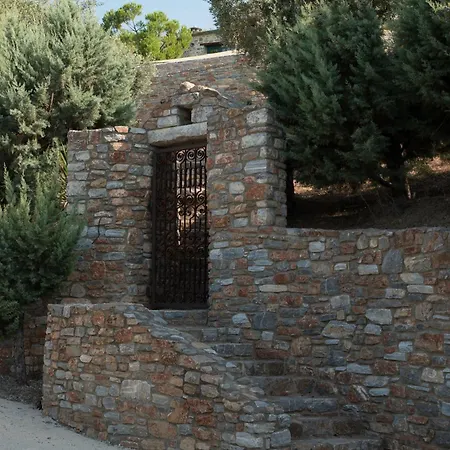 2 Cypresses With Private Pools Villa