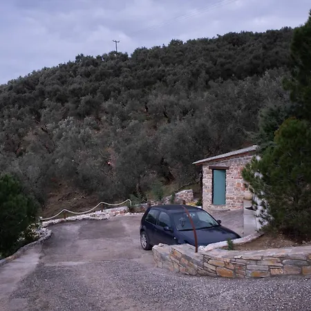 2 Cypresses With Private Pools Villa *