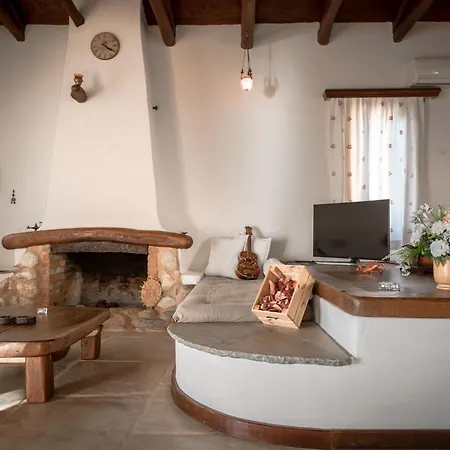 2 Cypresses With Private Pools *