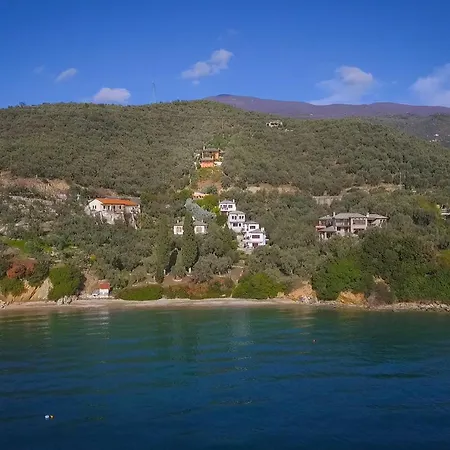 Villa 2 Cypresses With Private Pools