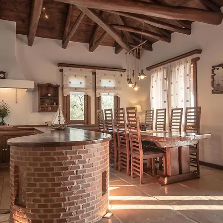 2 Cypresses With Private Pools *