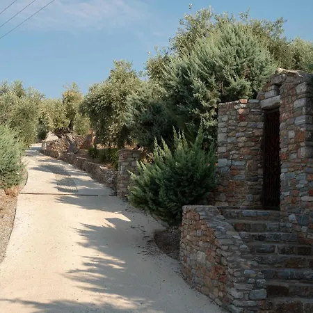 2 Cypresses With Private Pools