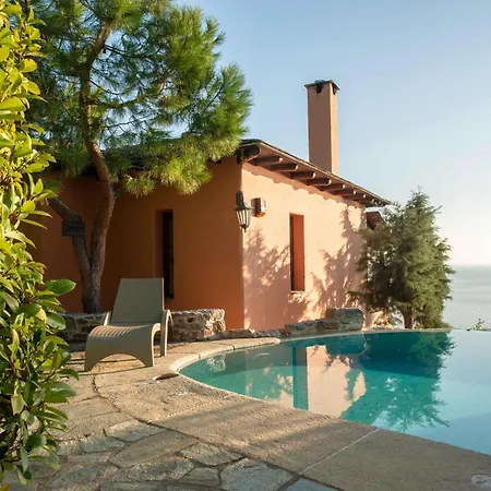 2 Cypresses With Private Pools Villa