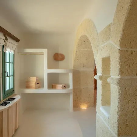 2 Cypresses With Private Pools Villa
