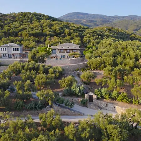 Villa 2 Cypresses With Private Pools