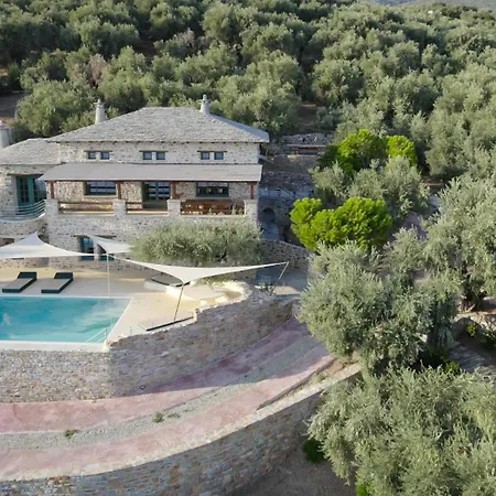 Villa 2 Cypresses With Private Pools *