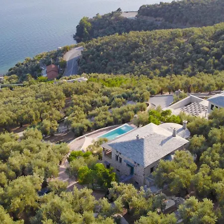 2 Cypresses With Private Pools Villa Ano Gatzea