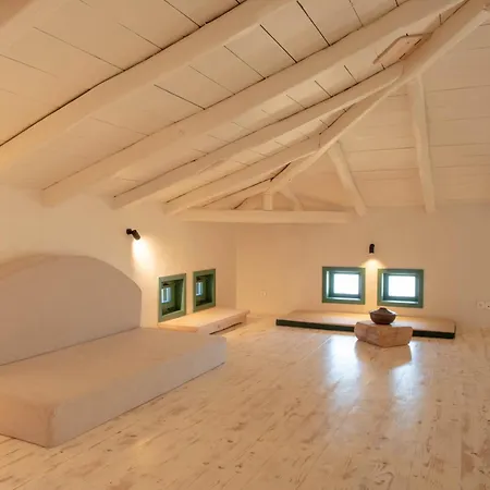 2 Cypresses With Private Pools Villa