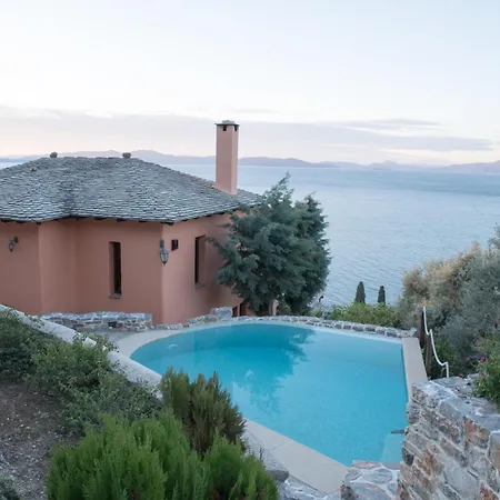 Villa Cypresses